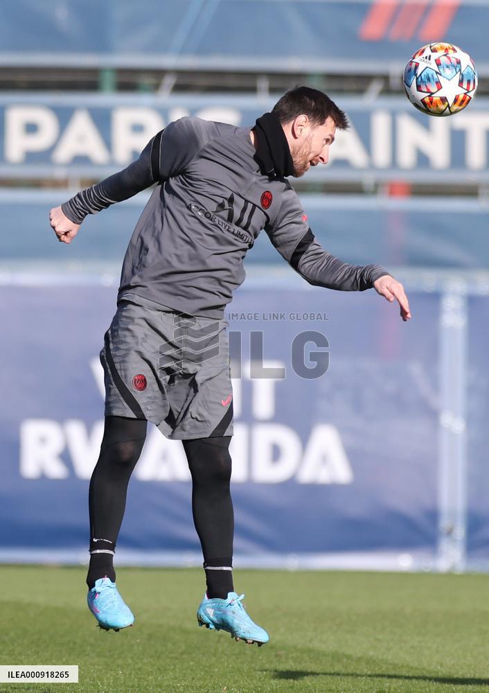 (SP)FRANCE-PARIS-FOOTBALL-UEFA CHAMPION LEAGUE-PSG-TRANING