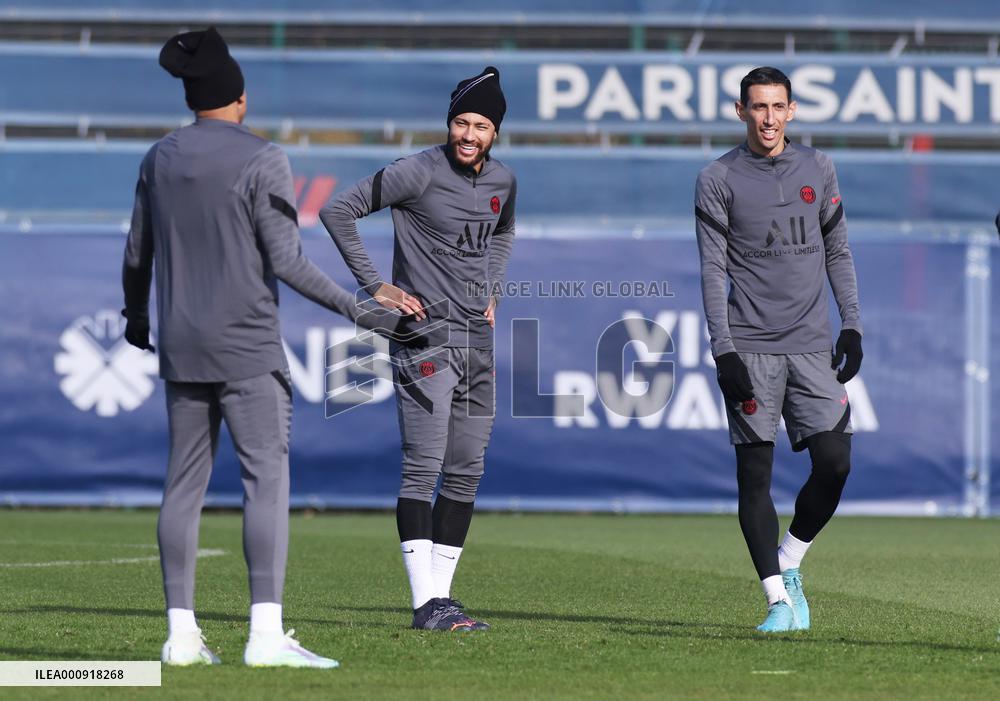(SP)FRANCE-PARIS-FOOTBALL-UEFA CHAMPION LEAGUE-PSG-TRANING