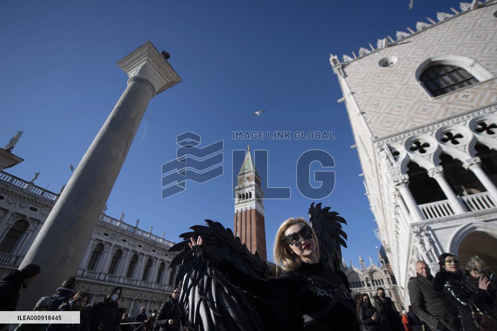 ITALY-VENICE-CARNIVAL