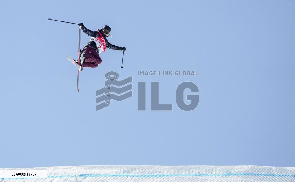 (BEIJING2022)CHINA-ZHANGJIAKOU-OLYMPIC WINTER GAMES-WOMEN'S FREESKI SLOPESTYLE-QUALIFICATION (CN)