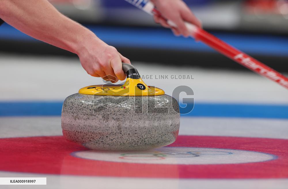(BEIJING2022)CHINA-BEIJING-WINTER OLYMPIC GAMES-CURLING-MEN'S ROUND ROBIN-GBR vs SUI(CN)
