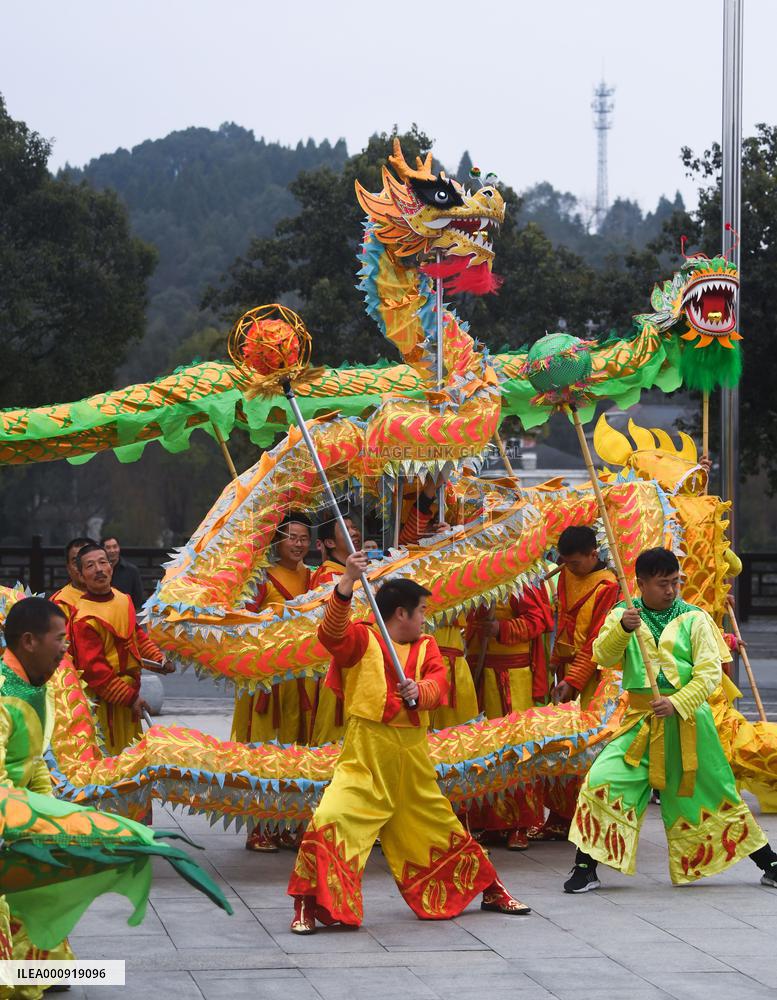 CHINA-ZHEJIANG-ANCIENT TOWN-LANTERN FESTIVAL-CELEBRATION (CN)