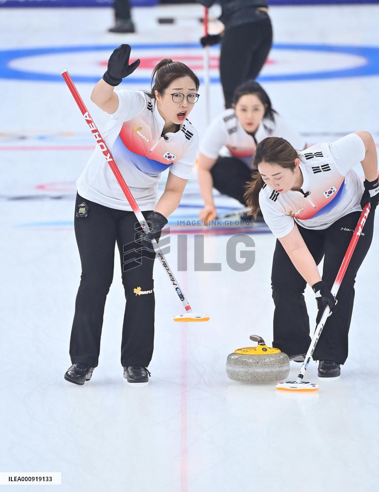 (BEIJING2022)CHINA-BEIJING-WINTER OLYMPIC GAMES-CURLING-WOMEN'S ROUND ROBIN-JPN vs KOR (CN)