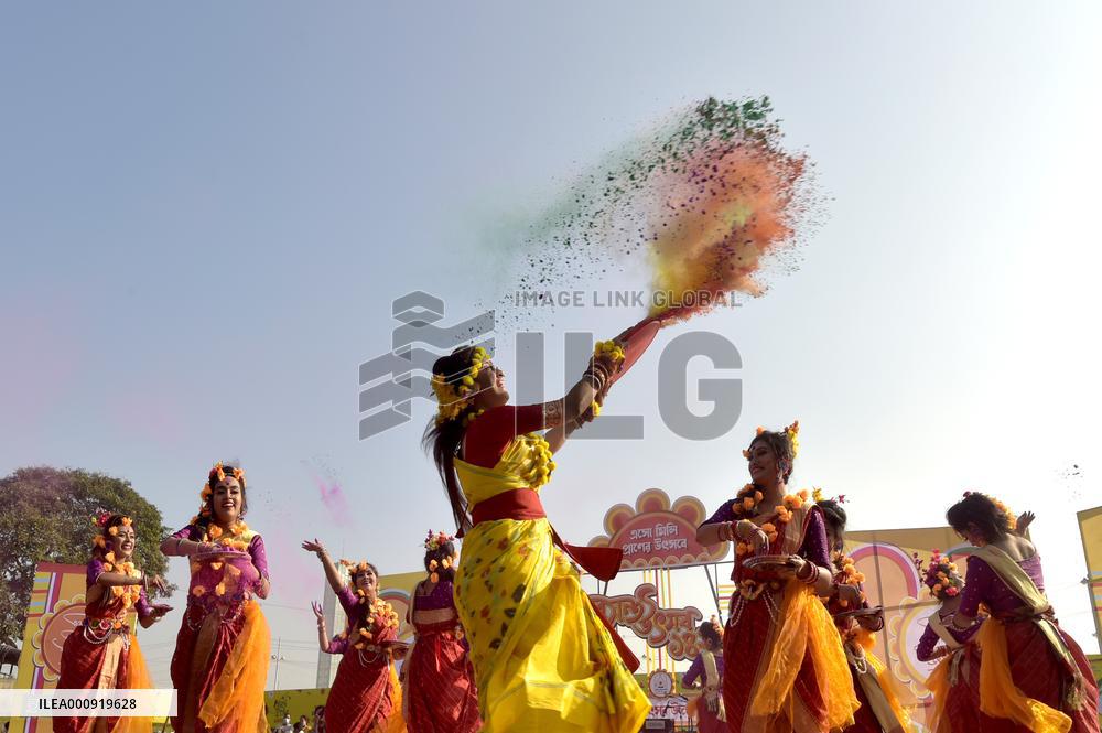 BANGLADESH-DHAKA-SPRING-VALENTINE'S DAY