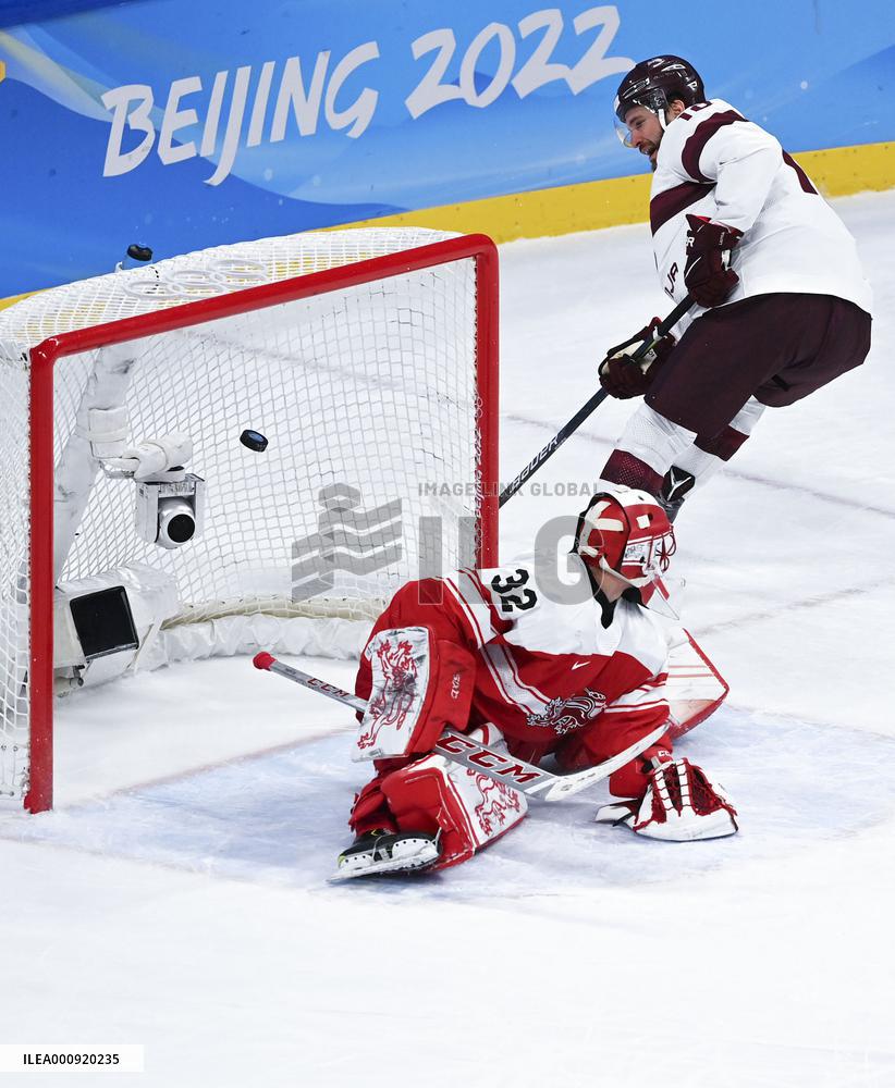 (XHTP)(BEIJING2022)CHINA-BEIJING-OLYMPIC WINTER GAMES-ICE HOCKEY-MEN'S QUALIFICATION PLAY-OFF-DEN VS LAT (CN)