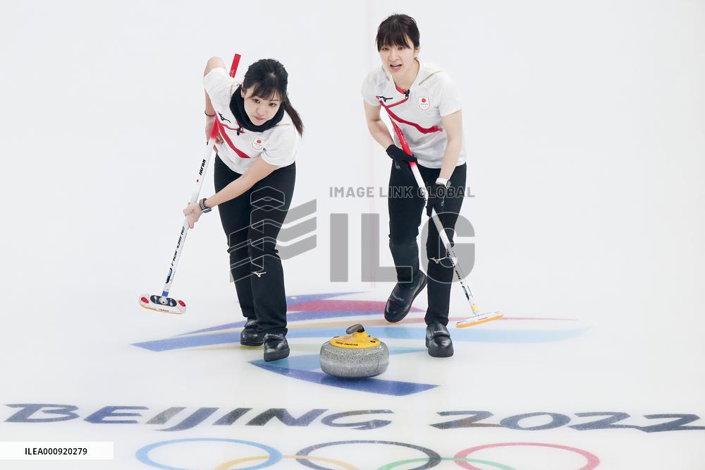 (XHTP)(BEIJING2022)CHINA-BEIJING-OLYMPIC WINTER GAMES-WOMEN'S ROUND ROBIN SESSION-GRB VS JPN (CN)