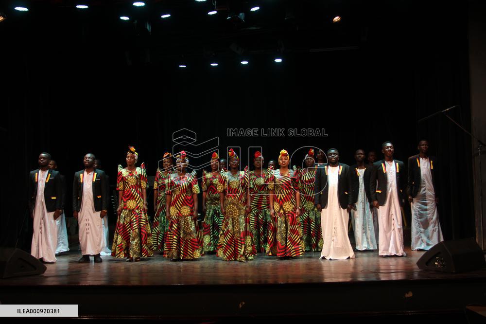 UGANDA-KAMPALA-ARTISTS-CHINESE MUSIC