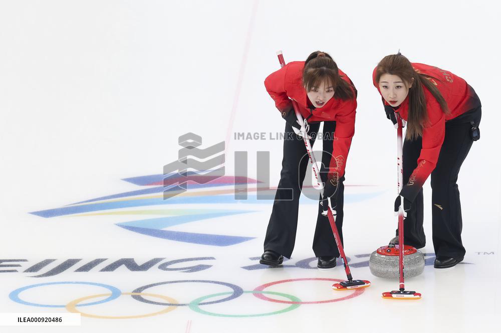(BEIJING2022)CHINA-BEIJING-WINTER OLYMPIC GAMES-CURLING-WOMEN'S ROUND ROBIN-CHN vs ROC (CN)