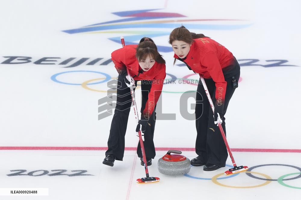 (BEIJING2022)CHINA-BEIJING-WINTER OLYMPIC GAMES-CURLING-WOMEN'S ROUND ROBIN-CHN vs ROC (CN)