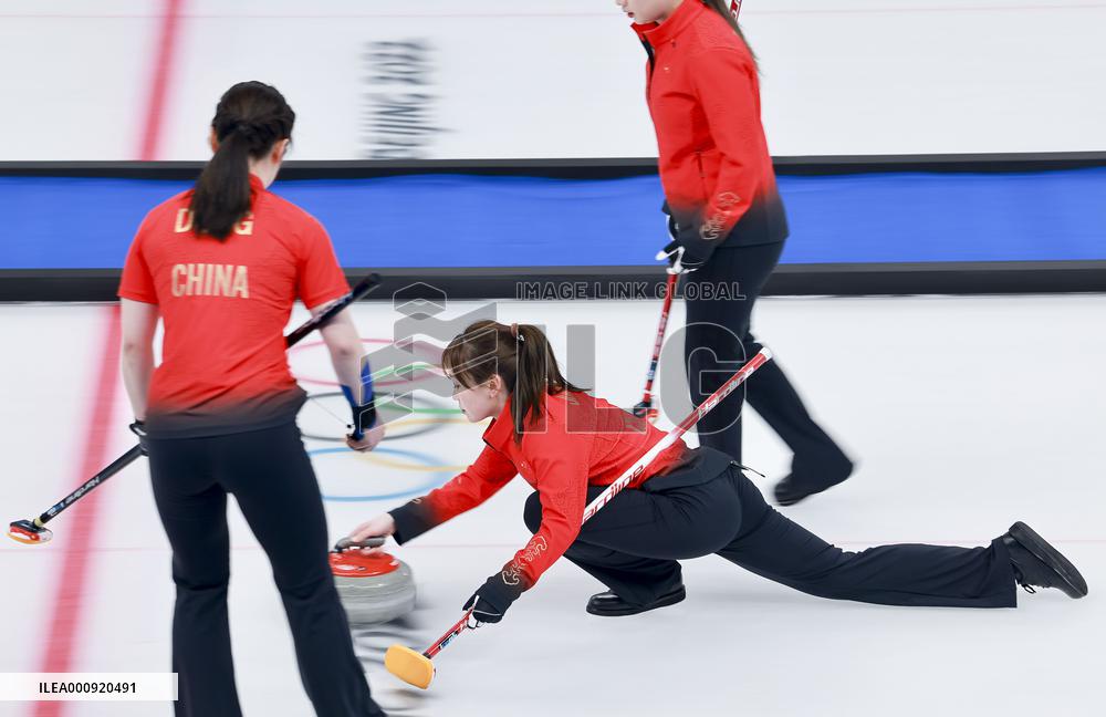 (BEIJING2022)CHINA-BEIJING-WINTER OLYMPIC GAMES-CURLING-WOMEN'S ROUND ROBIN-CHN vs ROC (CN)