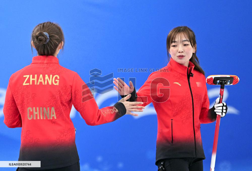 (XHTP)(BEIJING2022)CHINA-BEIJING-OLYMPIC WINTER GAMES-CURLING-WOMEN'S ROUND ROBIN SESSION-CHN VS GBR (CN)