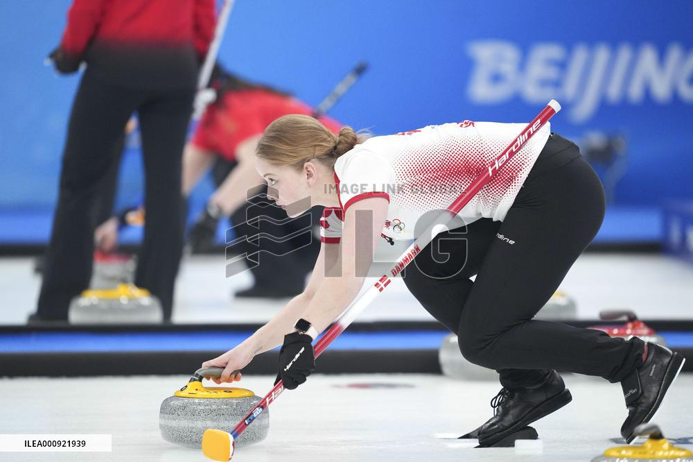 (BEIJING2022)CHINA-BEIJING-OLYMPIC WINTER GAMES-WOMEN'S ROUND ROBIN SESSION-DEN VS SWE (CN)