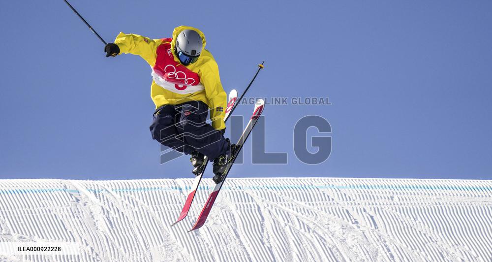 (BEIJING2022)CHINA-ZHANGJIAKOU-OLYMPIC WINTER GAMES-FREESTYLE SKIING-MEN'S FREESKI SLOPESTYLE-FINAL (CN)