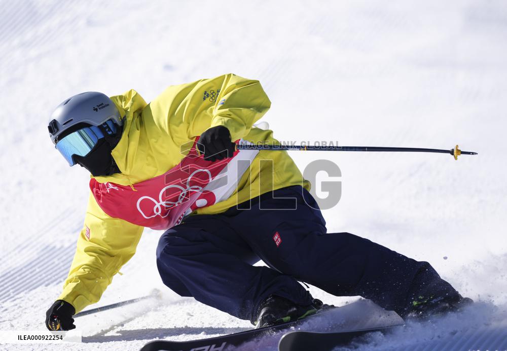 (BEIJING2022)CHINA-ZHANGJIAKOU-OLYMPIC WINTER GAMES-FREESTYLE SKIING-MEN'S FREESKI SLOPESTYLE-FINAL (CN)