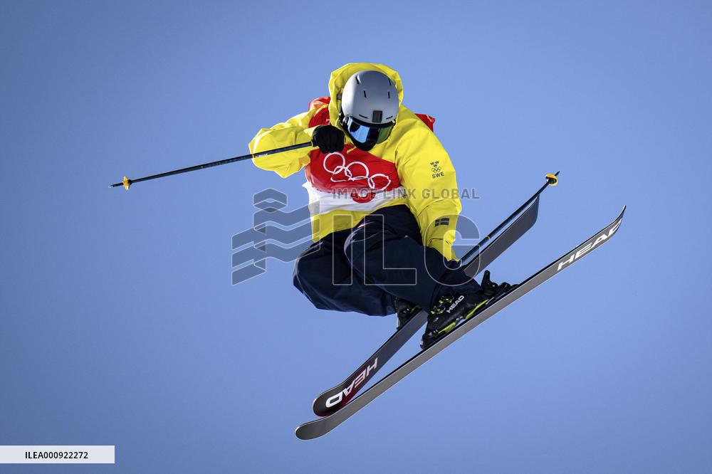 (BEIJING2022)CHINA-ZHANGJIAKOU-OLYMPIC WINTER GAMES-FREESTYLE SKIING-MEN'S FREESKI SLOPESTYLE-FINAL (CN)