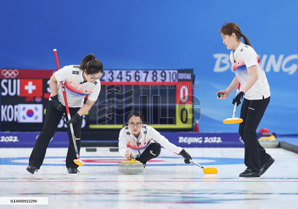 (BEIJING2022)CHINA-BEIJING-OLYMPIC WINTER GAMES-CURLING-WOMEN'S ROUND ROBIN SESSION-SUI VS KOR (CN)