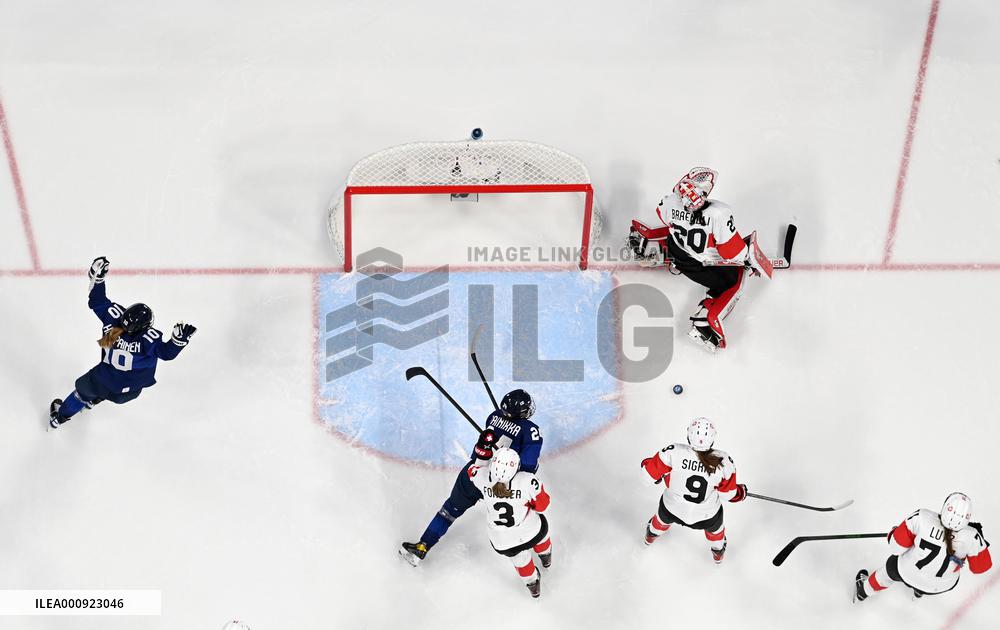 (BEIJING2022)CHINA-BEIJING-OLYMPIC WINTER GAMES-ICE HOCKEY-WOMEN'S BRONZE MEDAL GAME-FIN VS SUI (CN)