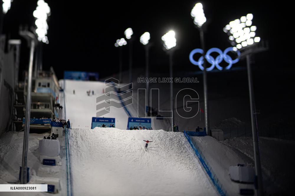 (BEIJING2022)CHINA-ZHANGJIAKOU-OLYMPIC WINTER GAMES-FREESTYLE SKIING-MEN'S AERIALS-FINAL (CN)
