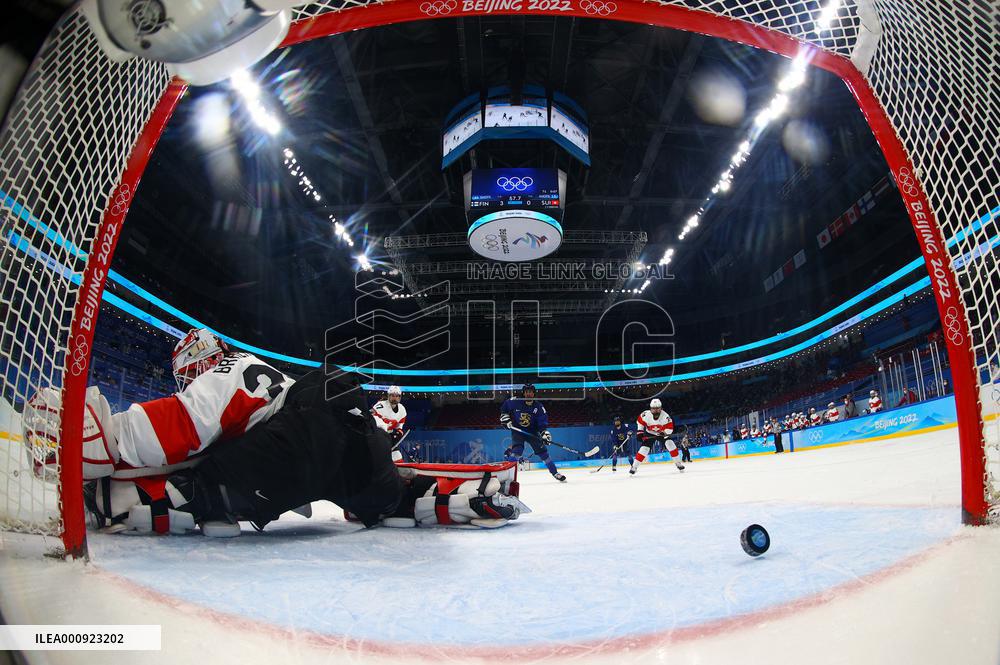 (BEIJING2022)CHINA-BEIJING-OLYMPIC WINTER GAMES-ICE HOCKEY-WOMEN'S BRONZE MEDAL GAME-FIN VS SUI (CN)