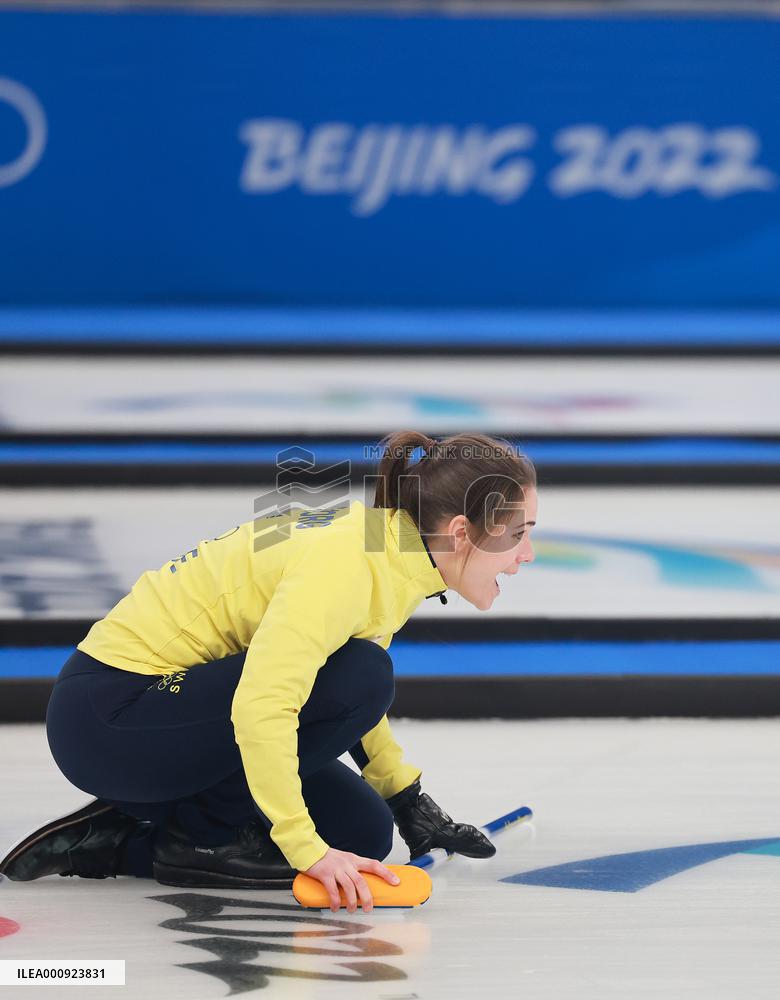 (BEIJING2022)CHINA-BEIJING-OLYMPIC WINTER GAMES-CURLING-WOMEN'S ROUND ROBIN SESSION-SWE VS ROC (CN)