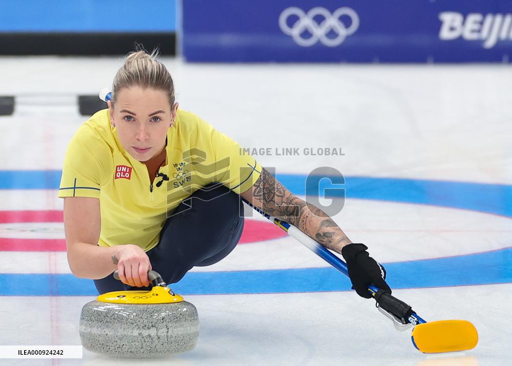 (BEIJING2022)CHINA-BEIJING-OLYMPIC WINTER GAMES-CURLING-WOMEN'S ROUND ROBIN SESSION-KOR VS SWE (CN)