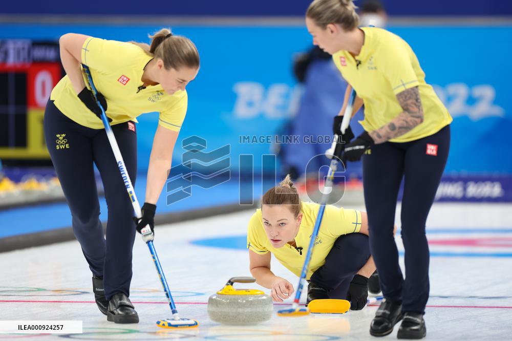 (BEIJING2022)CHINA-BEIJING-OLYMPIC WINTER GAMES-CURLING-WOMEN'S ROUND ROBIN SESSION-KOR VS SWE (CN)
