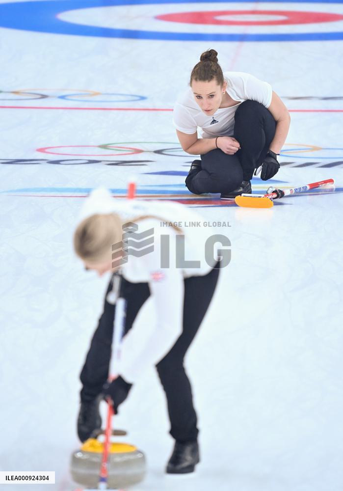 (BEIJING2022)CHINA-BEIJING-OLYMPIC WINTER GAMES-CURLING-WOMEN'S ROUND ROBIN SESSION-ROC VS GBR (CN)