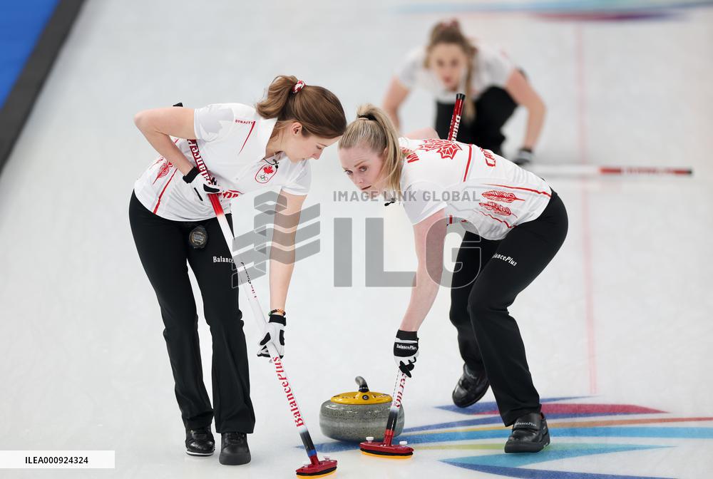 (BEIJING2022)CHINA-BEIJING-OLYMPIC WINTER GAMES-CURLING-WOMEN'S ROUND ROBIN SESSION-CAN VS DEN (CN)