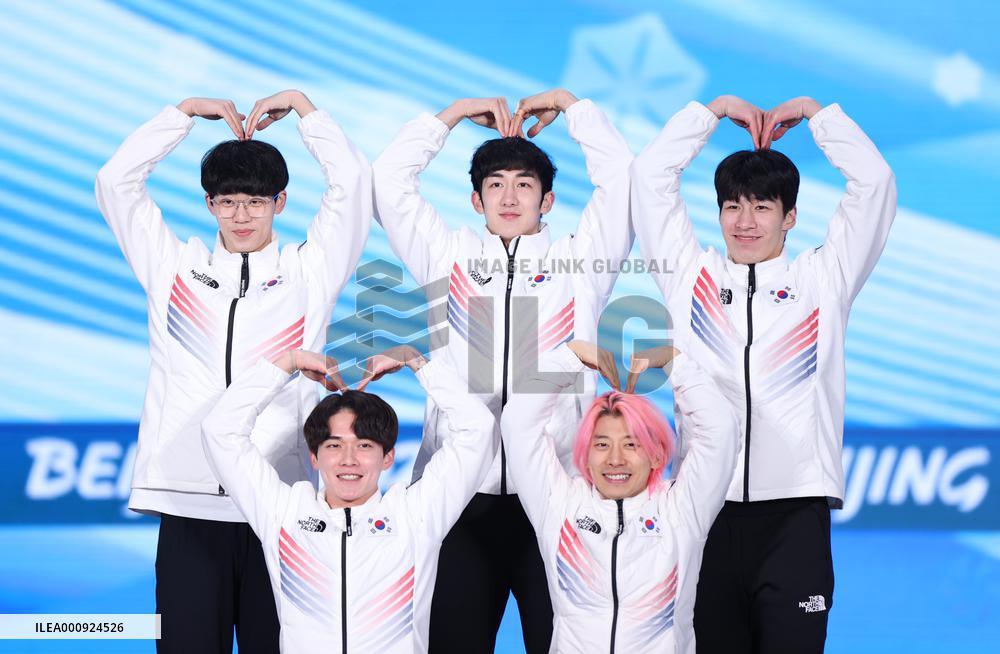 (BEIJING2022)CHINA-BEIJING-OLYMPIC WINTER GAMES-AWARDING CEREMONY-SHORT TRACK SPEED SKATING (CN)