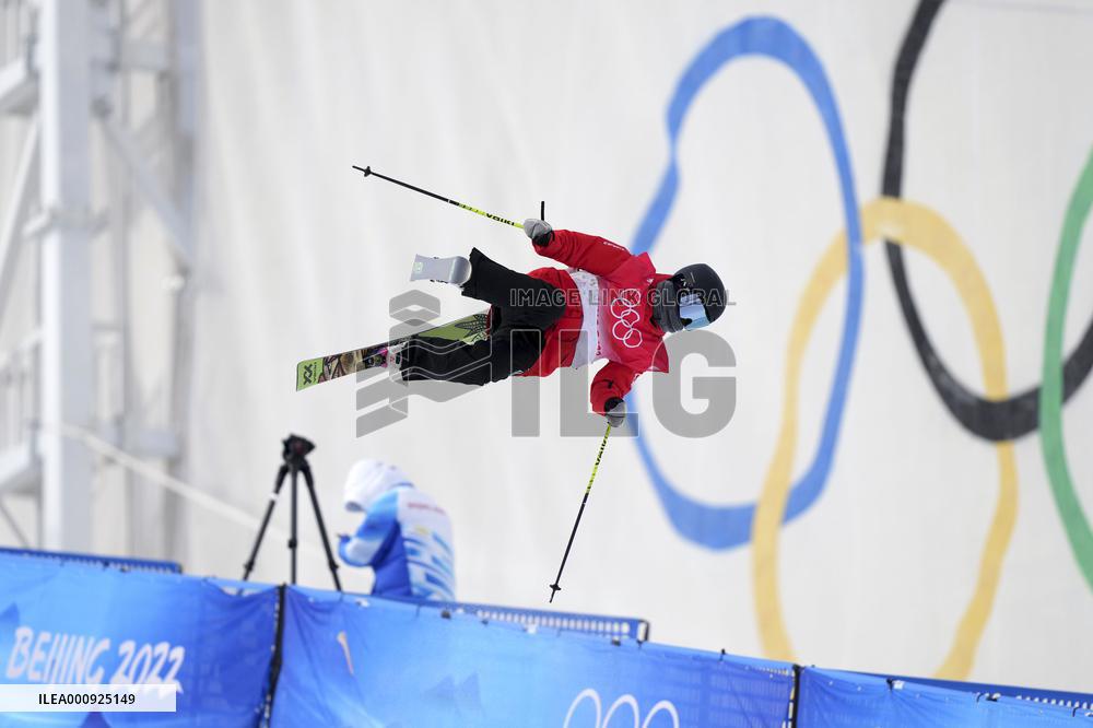 (BEIJING2022)CHINA-ZHANGJIAKOU-OLYMPIC WINTER GAMES-FREESTYLE SKIING-WOMEN'S FREESKI HALFPIPE-QUALIFICATION (CN)