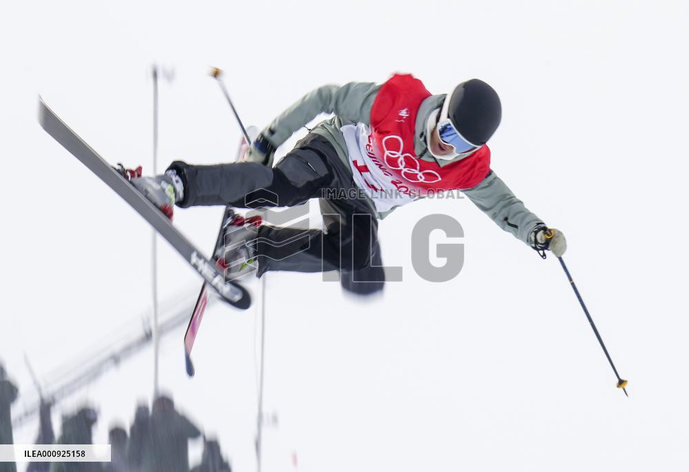 (XHTP)(BEIJING2022)CHINA-ZHANGJIAKOU-OLYMPIC WINTER GAMES-FREESTYLE SKIING-WOMEN'S FREESKI HALFPIPE-QUALIFICATION (CN)