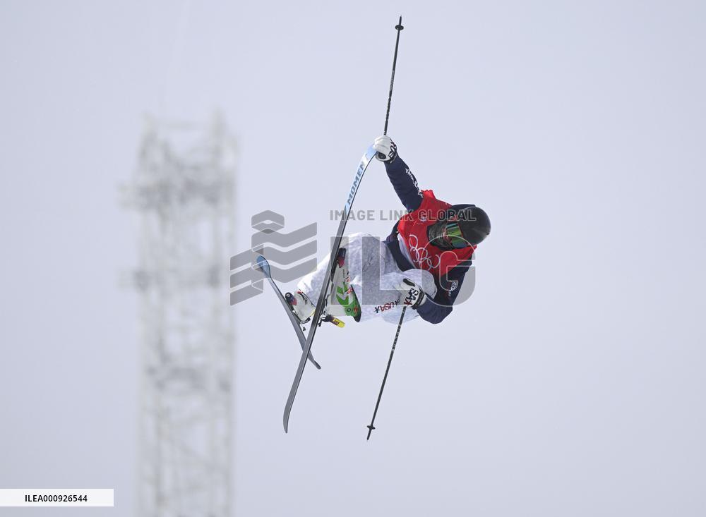(BEIJING2022)CHINA-ZHANGJIAKOU-OLYMPIC WINTER GAMES-FREESTYLE SKIING-MEN'S FREESKI HALFPIPE-FINAL(CN)