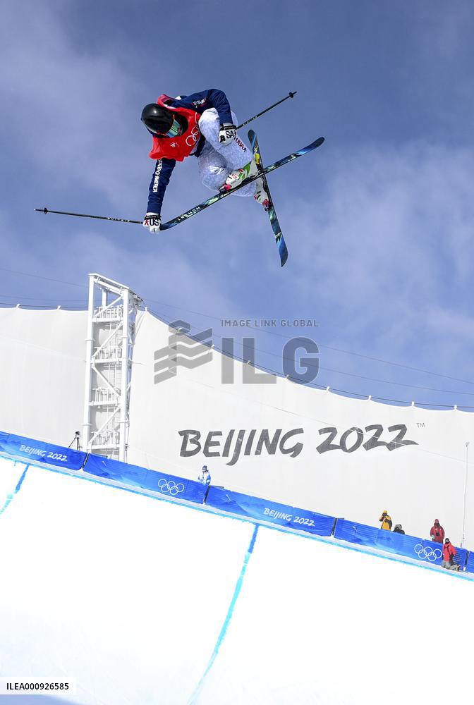 (BEIJING2022)CHINA-ZHANGJIAKOU-OLYMPIC WINTER GAMES-FREESTYLE SKIING-MEN'S FREESKI HALFPIPE-FINAL(CN)