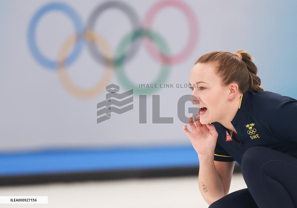 (BEIJING2022)CHINA-BEIJING-OLYMPIC WINTER GAMES-CURLING-WOMEN'S BRONZE MEDAL GAME-SWE VS SUI (CN)