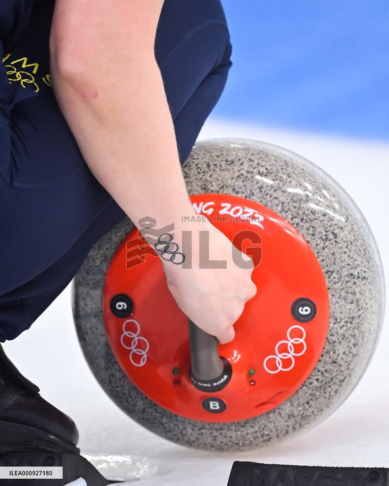 (BEIJING2022)CHINA-BEIJING-OLYMPIC WINTER GAMES-CURLING-WOMEN'S BRONZE MEDAL GAME-SWE VS SUI (CN)