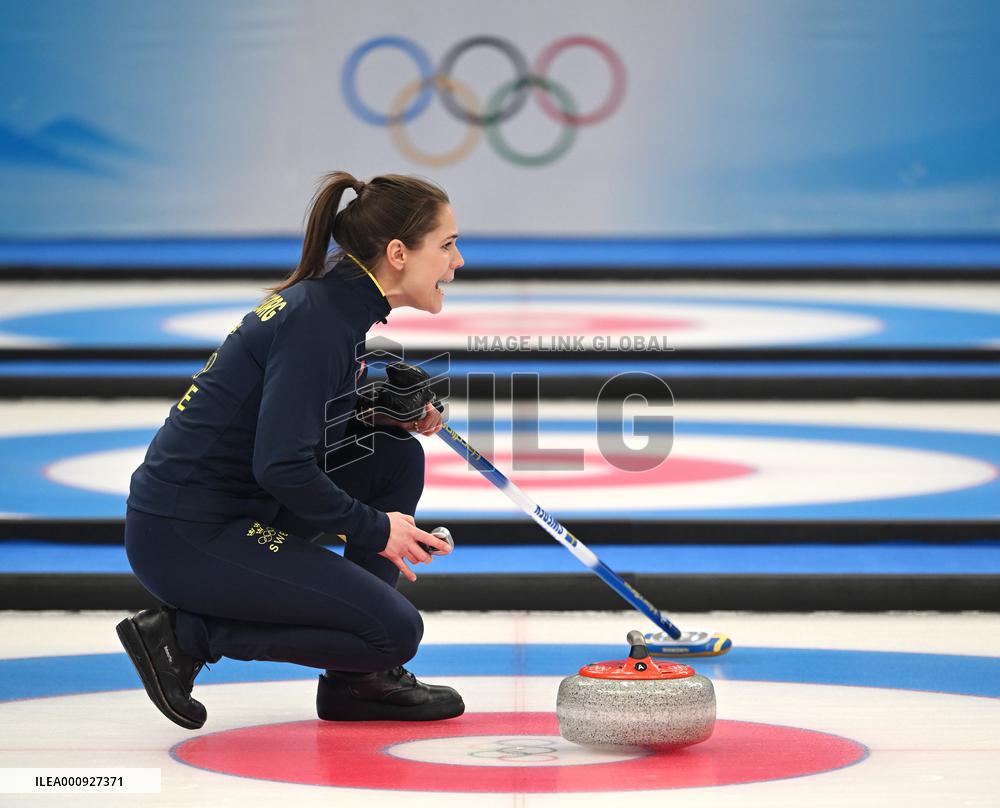 (BEIJING2022)CHINA-BEIJING-OLYMPIC WINTER GAMES-CURLING-WOMEN'S BRONZE MEDAL GAME-SWE VS SUI (CN)
