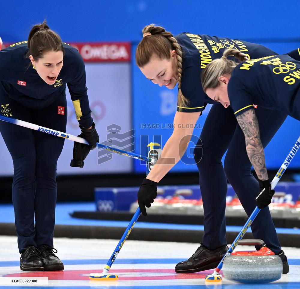 (BEIJING2022)CHINA-BEIJING-OLYMPIC WINTER GAMES-CURLING-WOMEN'S BRONZE MEDAL GAME-SWE VS SUI (CN)