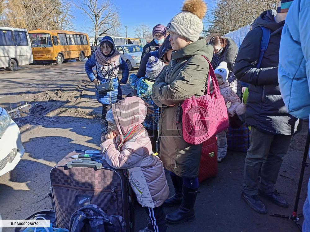 RUSSIA-ROSTOV-REFUGEE-ARRIVAL