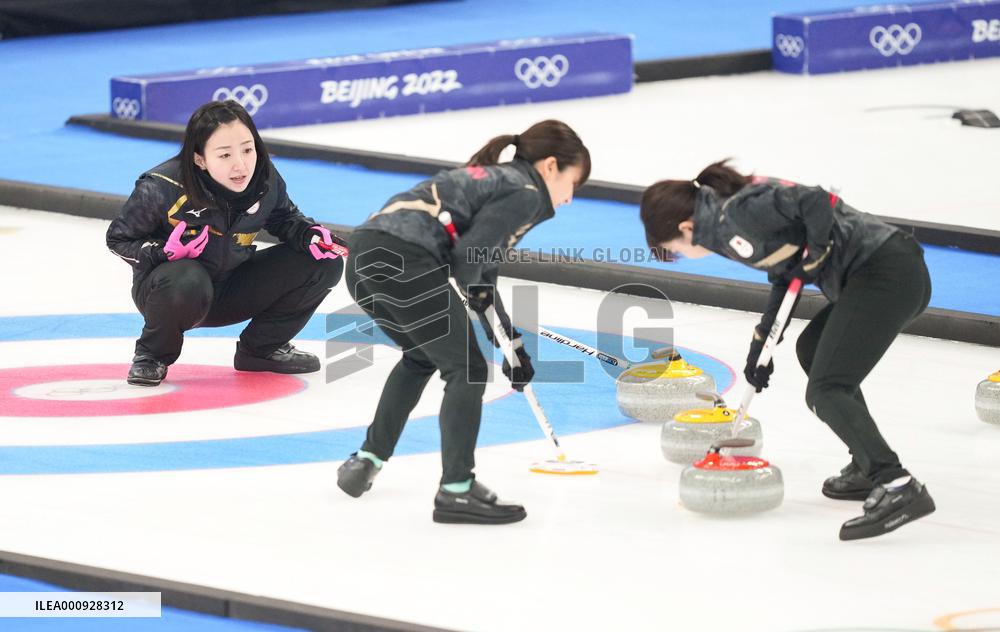 (BEIJING2022)CHINA-BEIJING-OLYMPIC WINTER GAMES-CURLING-WOMEN'S GOLD MEDAL GAME-JPN VS GBR(CN)
