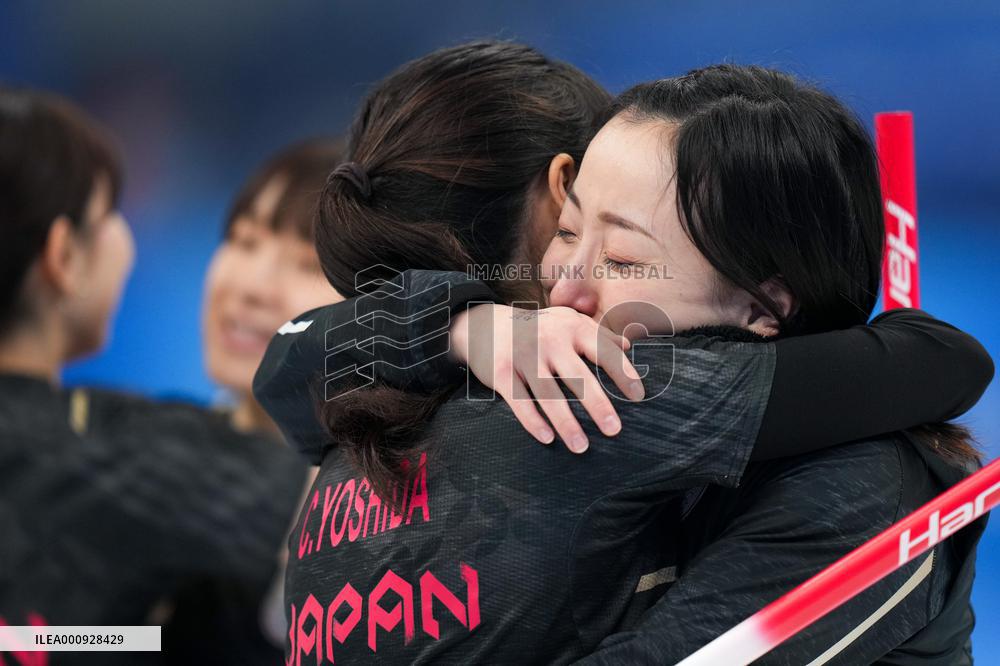(XHTP)(BEIJING2022)CHINA-BEIJING-OLYMPIC WINTER GAMES-CURLING-WOMEN'S GOLD MEDAL GAME-JPN VS GBR(CN)