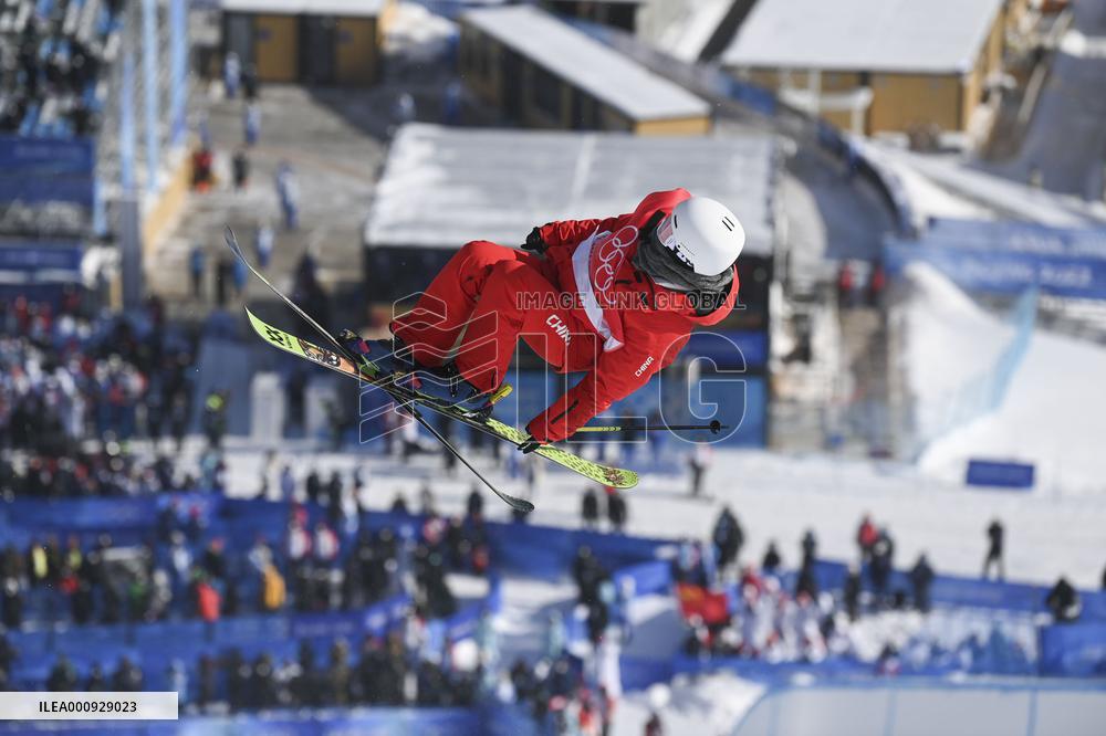 (XHTP)(BEIJING2022)CHINA-ZHANGJIAKOU-OLYMPIC WINTER GAMES-FREESTYLE SKIING-WOMEN'S FREESKI HALFPIPE-FINAL (CN)
