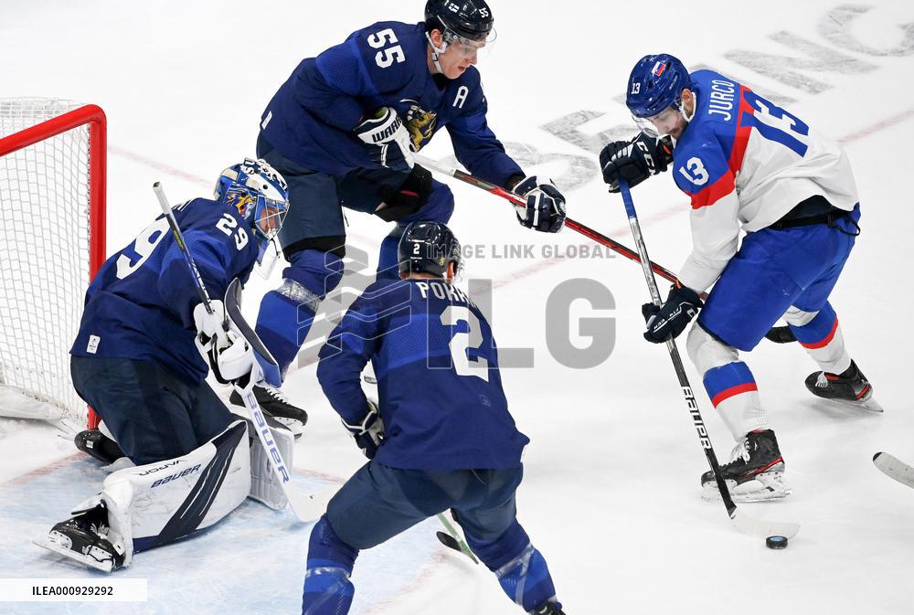 (BEIJING2022)CHINA-BEIJING-OLYMPIC WINTER GAMES-ICE HOCKEY-MAN'S PLAY-OFF SEMIFINAL-FIN VS SVK (CN)