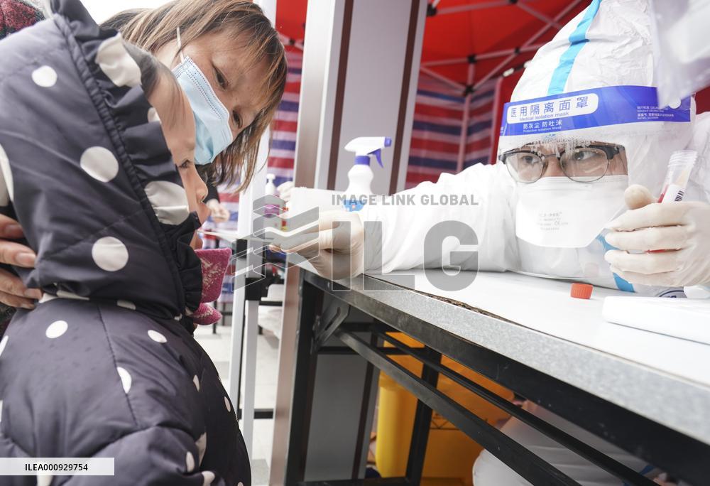 CHINA-JIANGSU-SUZHOU-COVID-19-TEST (CN)