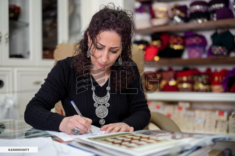 MIDEAST-BETHLEHEM-FASHION-DESIGNER