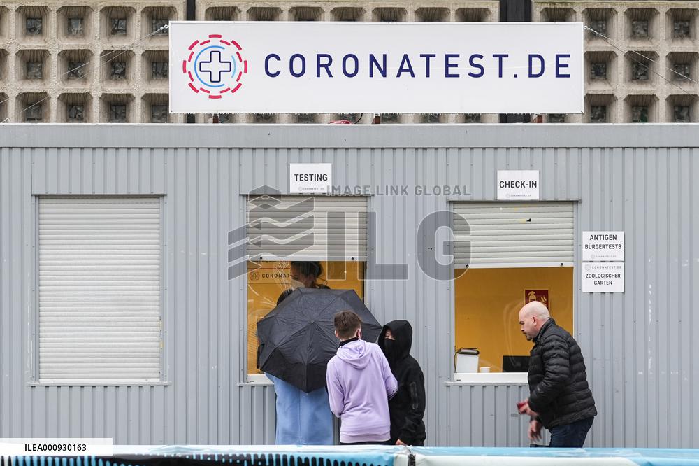 GERMANY-BERLIN-COVID-19-CASES-DECLINE