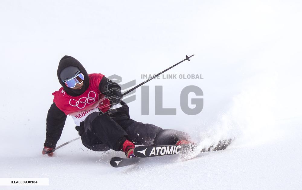 (BEIJING2022)CHINA-ZHANGJIAKOU-OLYMPIC WINTER GAMES-FREESTYLE SKIING-MEN'S FREESKI HALFPIPE-FINAL(CN)