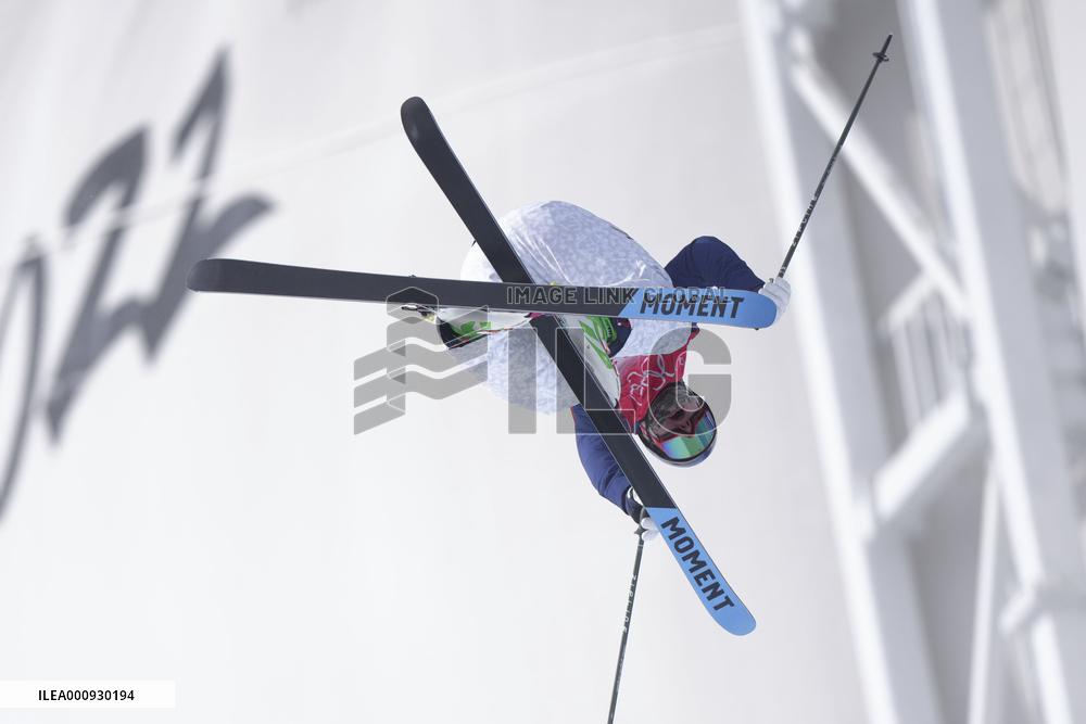 (BEIJING2022)CHINA-ZHANGJIAKOU-OLYMPIC WINTER GAMES-FREESTYLE SKIING-MEN'S FREESKI HALFPIPE-FINAL(CN)