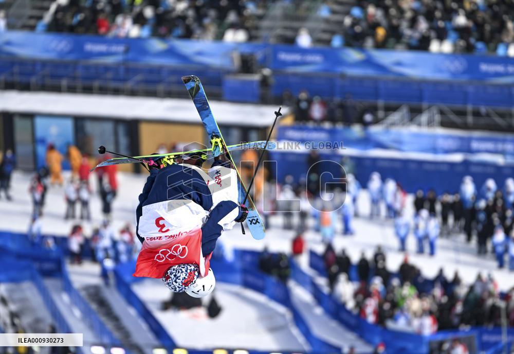 (BEIJING2022)CHINA-ZHANGJIAKOU-OLYMPIC WINTER GAMES-FREESTYLE SKIING-MEN'S FREESKI HALFPIPE-FINAL(CN)
