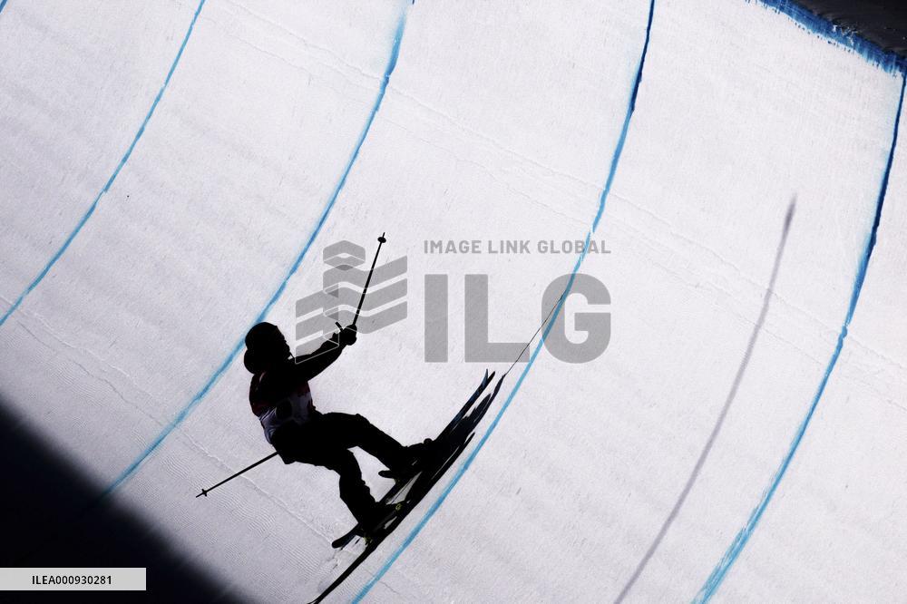 (XHTP)(BEIJING2022)CHINA-ZHANGJIAKOU-OLYMPIC WINTER GAMES-FREESTYLE SKIING-MEN'S FREESKI HALFPIPE-FINAL(CN)