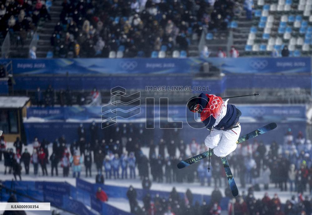 (BEIJING2022)CHINA-ZHANGJIAKOU-OLYMPIC WINTER GAMES-FREESTYLE SKIING-MEN'S FREESKI HALFPIPE-FINAL(CN)